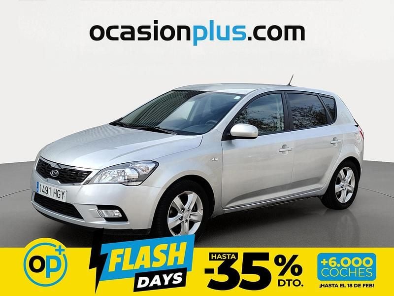 Usado Kia Ceed Active 126 CV (92 kW) 2011 Gris plata Utilitario