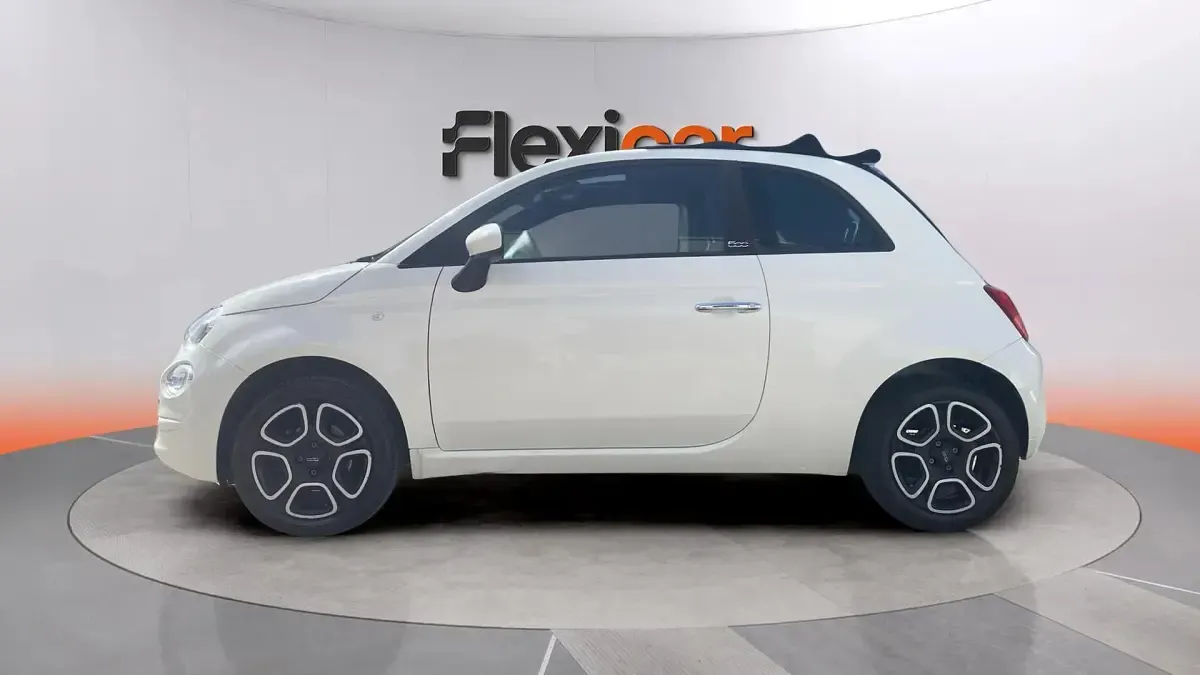 Usado Fiat 500 Club 71 CV (52 kW) 2023 Blanco Descapotable