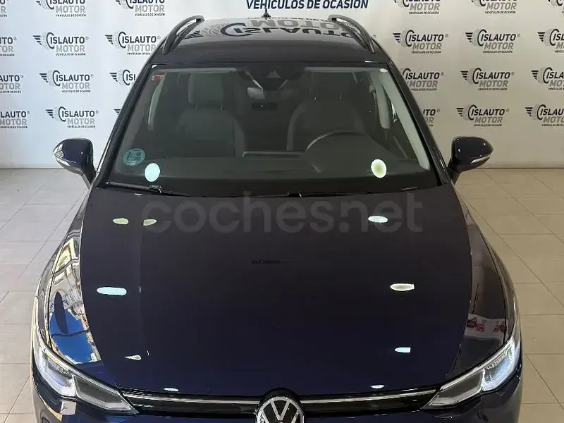Usado VW Golf VIII Life 115 CV (84 kW) 2021 Azul Familiar