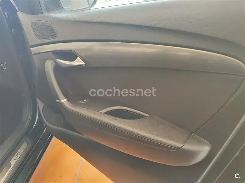 Usado Hyundai i40 115 CV (84 kW) 2017 Negro Berlina