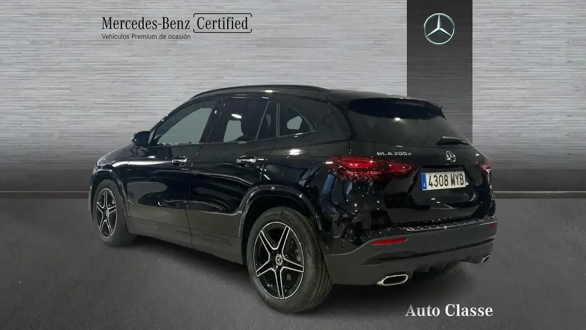 Usado Mercedes GLA200 150 CV (110 kW) 2025 Negro SUV