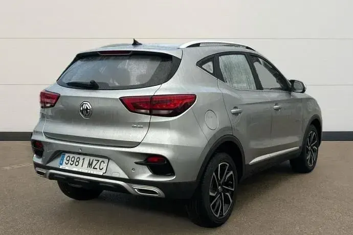 Usado MG ZS Luxury 107 CV (78 kW) 2025 Plateado SUV