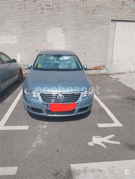 Azul Usado 2006 VW Passat Advance Berlina | 4700 € (Buen precio) - Imagen 1/4