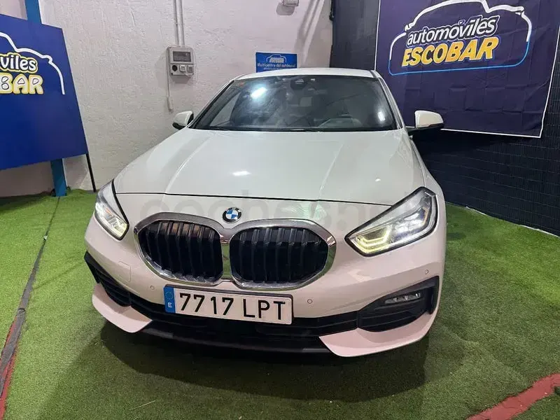Usado BMW 116 116 CV (85 kW) 2021 Blanco Utilitario