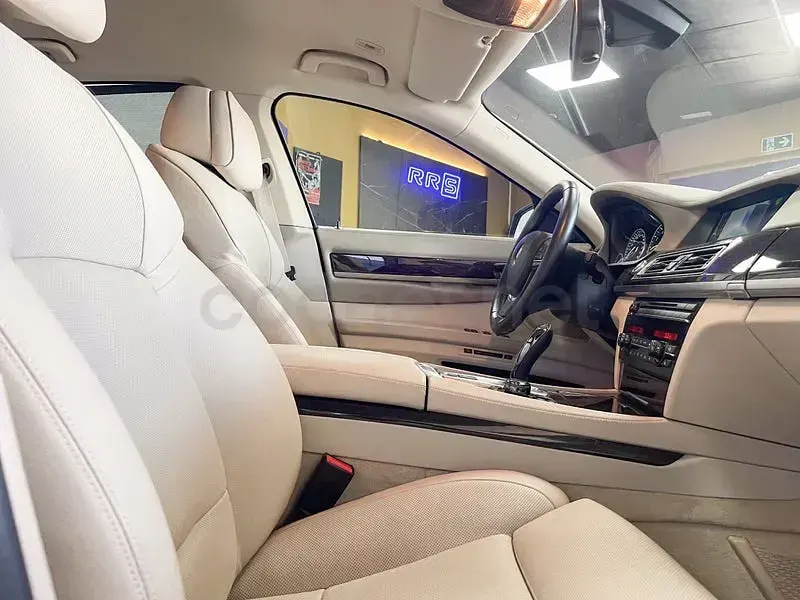 Usado BMW 750 407 CV (299 kW) 2011 Beige Berlina