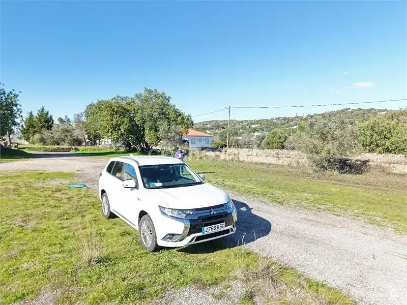 Usado Mitsubishi Outlander P-HEV Motion 224 CV (164 kW) 2018 Blanco SUV