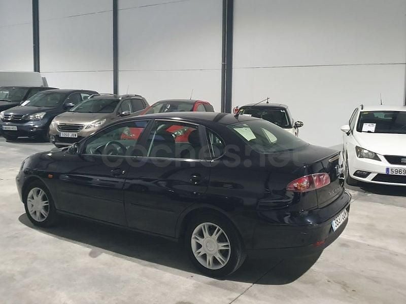 Usado Seat Cordoba 80 CV (58 kW) 2008 Negro Berlina