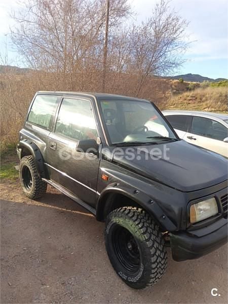 Usado Suzuki Vitara 90 CV (66 kW) 2005 Negro SUV