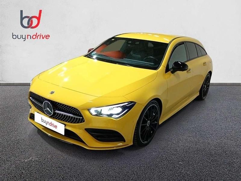 Usado Mercedes CLA200 Shooting Brake 150 CV (110 kW) 2020 Amarillo Familiar
