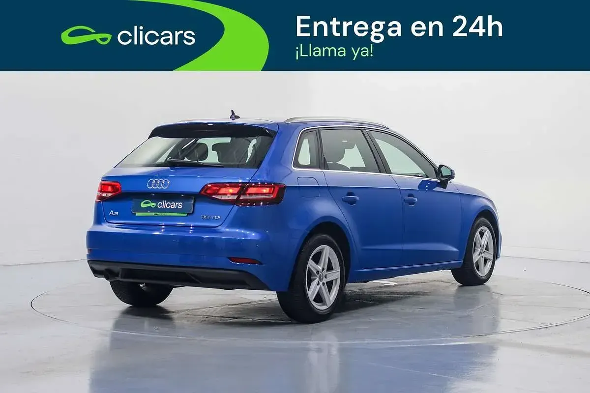 Usado Audi A3 Sportback 116 CV (85 kW) 2019 Azul Utilitario