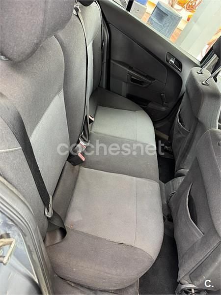 Gris / plata Usado 2006 Opel Astra Enjoy Berlina | 2350 € (Super precio) - Imagen 1/4