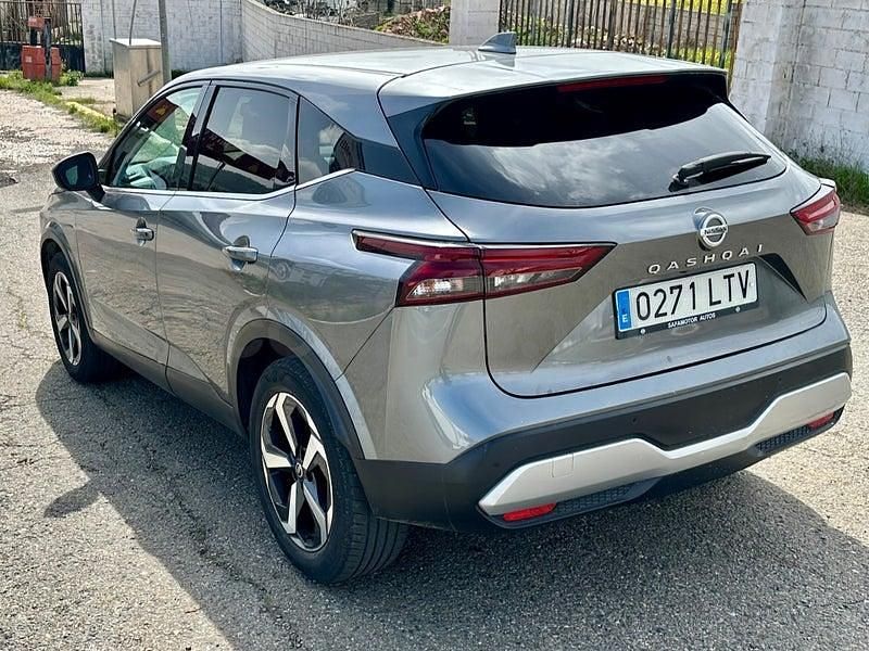 Usado Nissan Qashqai N-Connecta 140 CV (102 kW) 2021 Gris / plata SUV