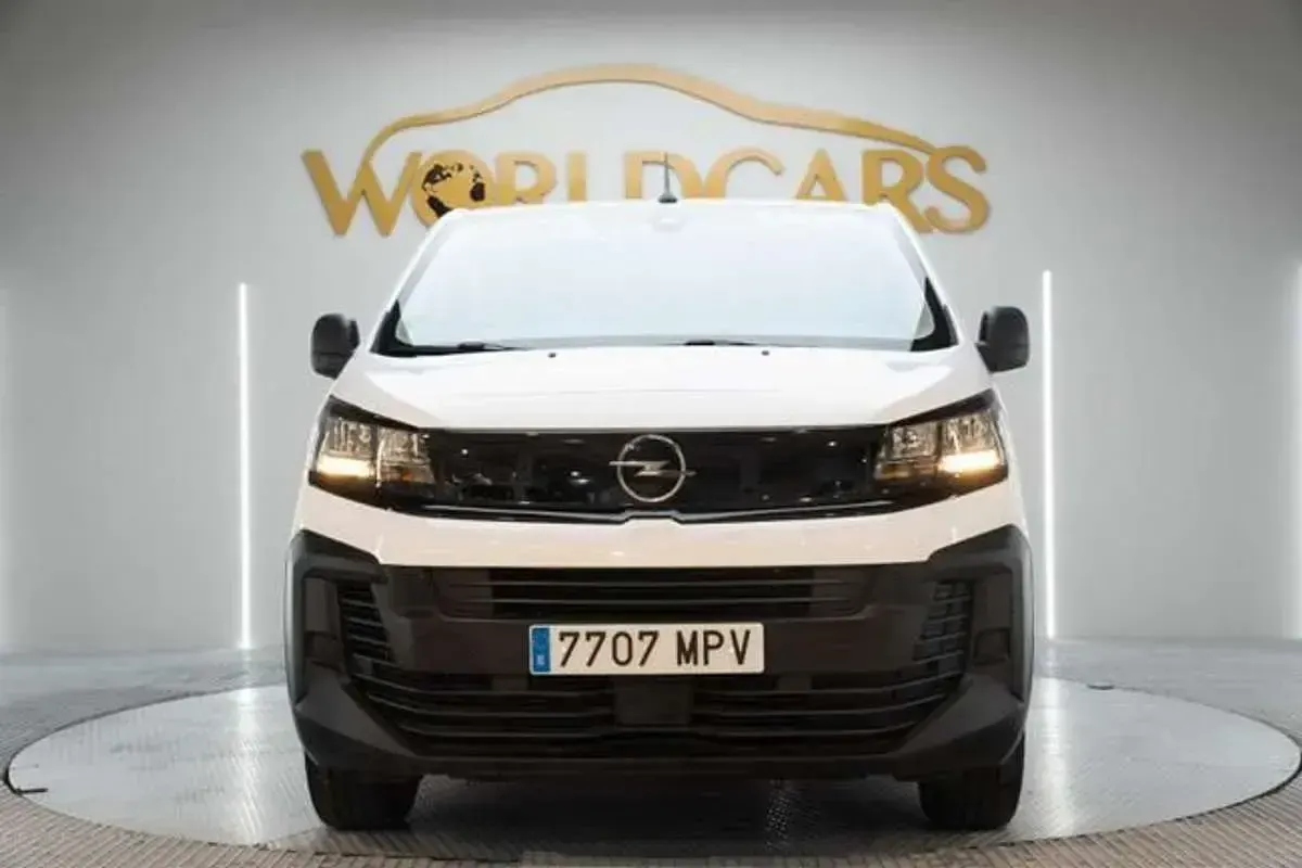 Usado Opel Vivaro-e Combi 120 CV (88 kW) 2024 Blanco Monovolumen