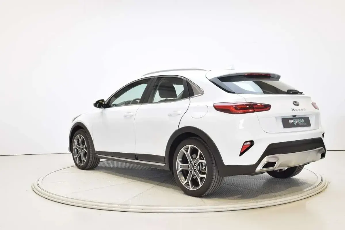 Usado Kia XCeed 136 CV (100 kW) 2020 Blanco SUV