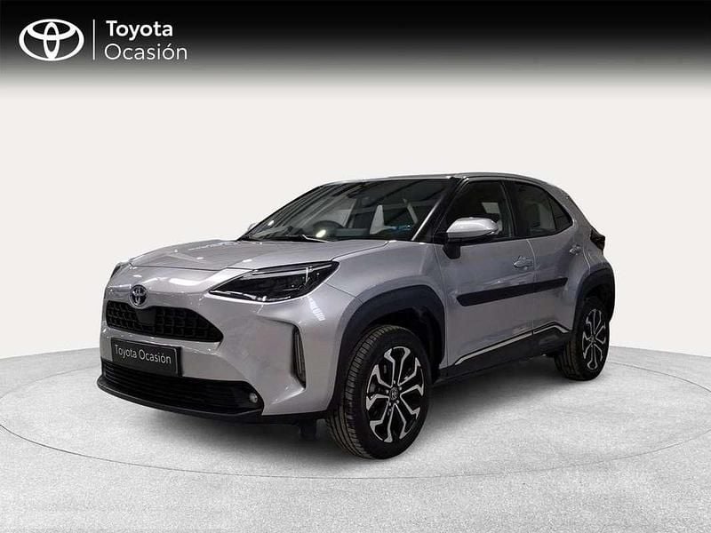 Plateado Usado 2022 Toyota Yaris Cross Active SUV | 23.900 € (Un poco caro) - Imagen 1/4