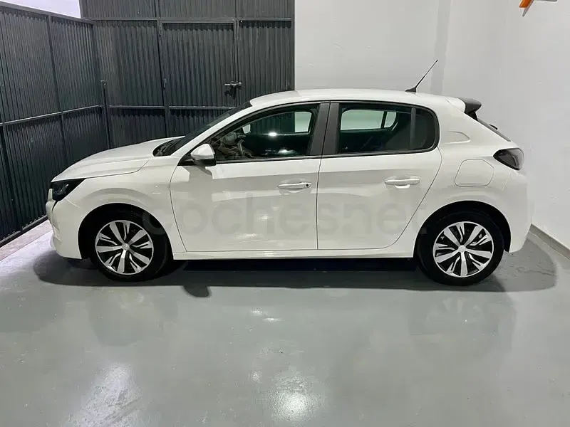 Usado Peugeot 208 Active 100 CV (73 kW) 2020 Blanco Utilitario