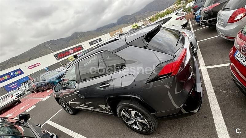 Usado Toyota RAV4 Hybrid Plus 306 CV (225 kW) 2025 Gris / plata SUV