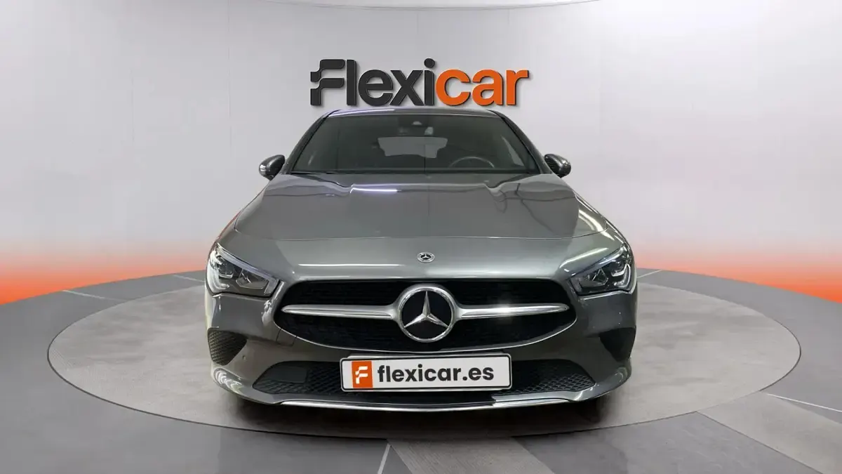 Usado Mercedes CLA180 Shooting Brake 116 CV (85 kW) 2022 Gris Familiar
