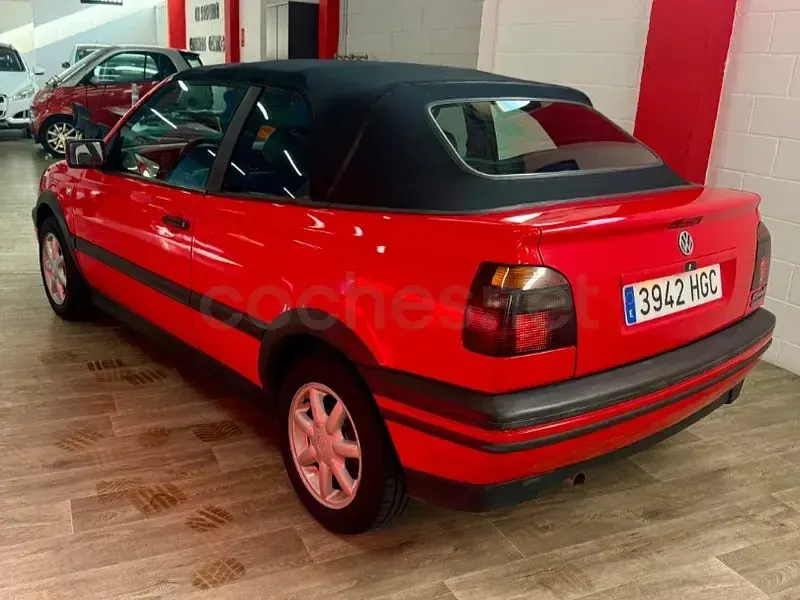 Usado VW Golf Cabriolet 75 CV (55 kW) 1995 Rojo Descapotable