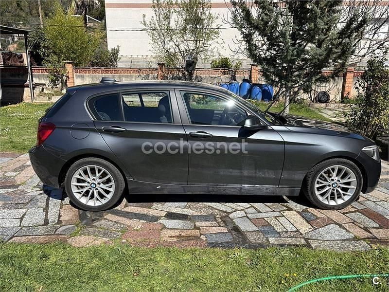 Usado BMW 118 Sport Line 143 CV (105 kW) 2014 Gris / plata Utilitario