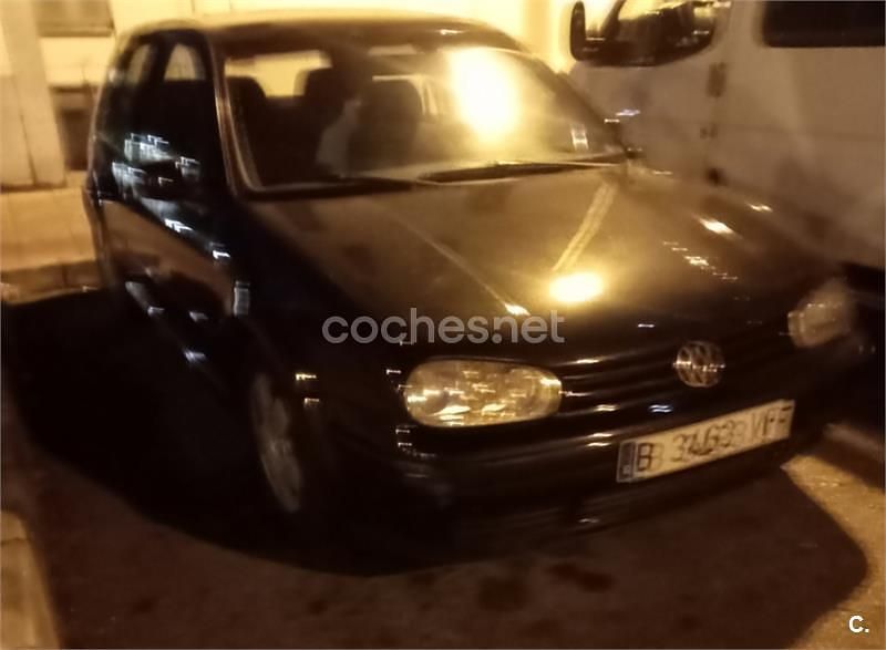 Usado VW Golf III Match 100 CV (73 kW) 1999 Negro Berlina