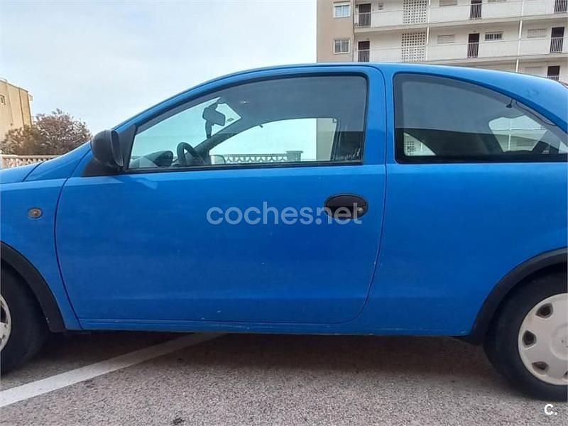 Usado Opel Corsa Edition 75 CV (55 kW) 2003 Azul Berlina