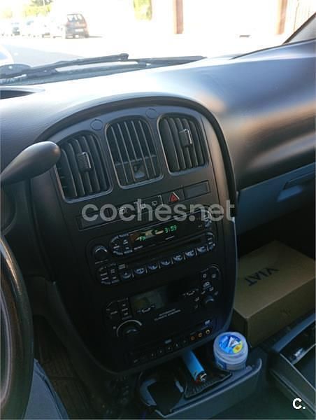 Usado Chrysler Voyager 150 CV (110 kW) 2007 Verde Monovolumen