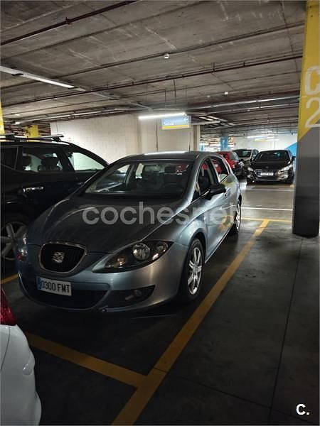 Azul Usado 2007 Seat Leon Stylance Berlina | 5500 € (Precio justo) - Imagen 1/4