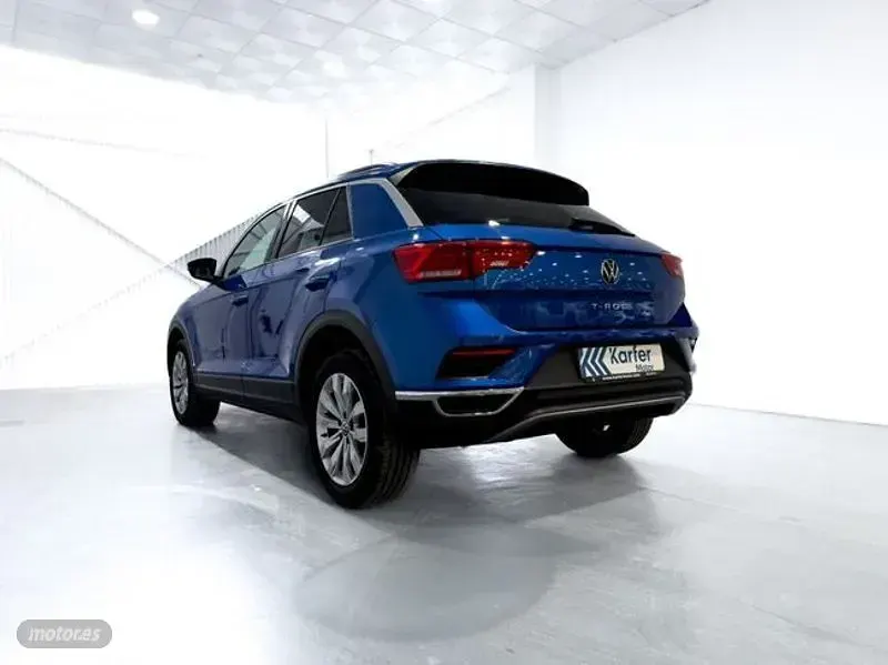 Usado VW T-Roc Advance 150 CV (110 kW) 2021 Azul SUV