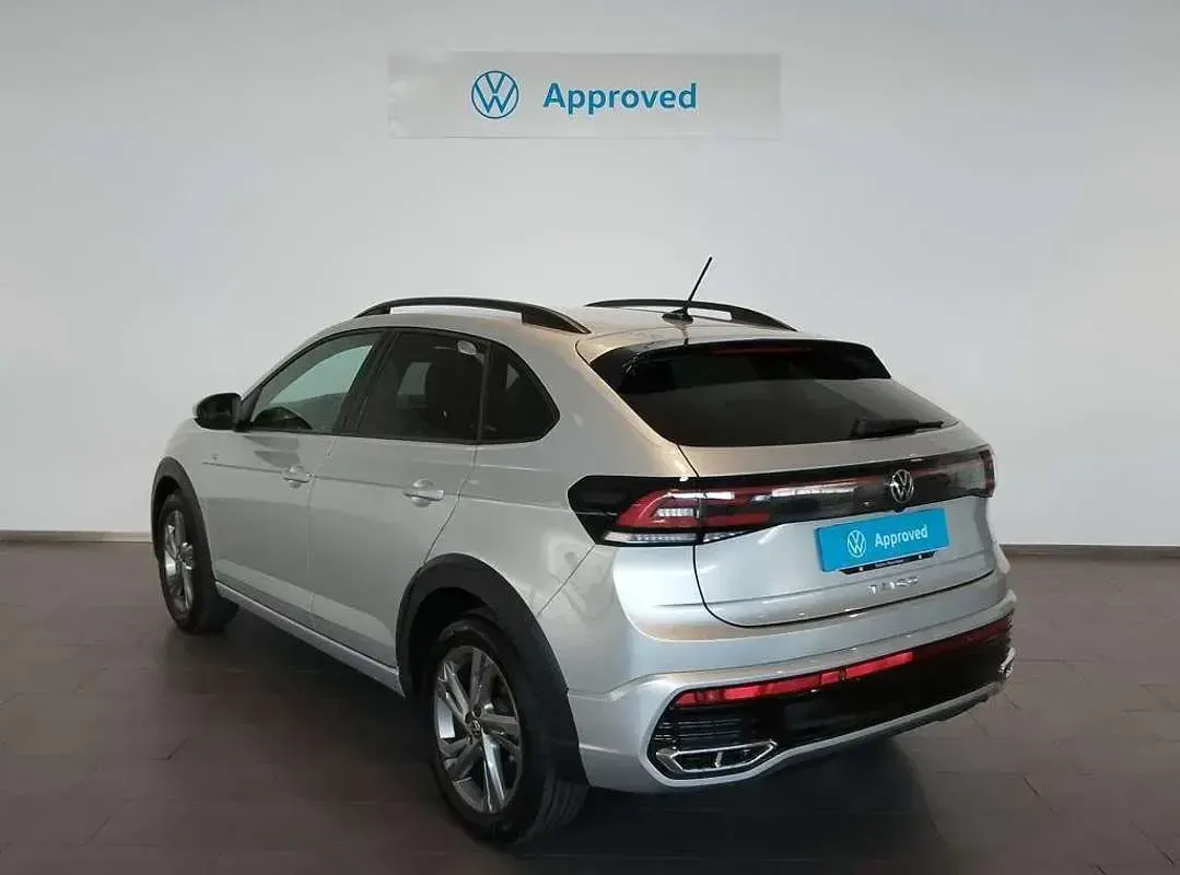 Usado VW Taigo R-line 116 CV (85 kW) 2024 Gris SUV