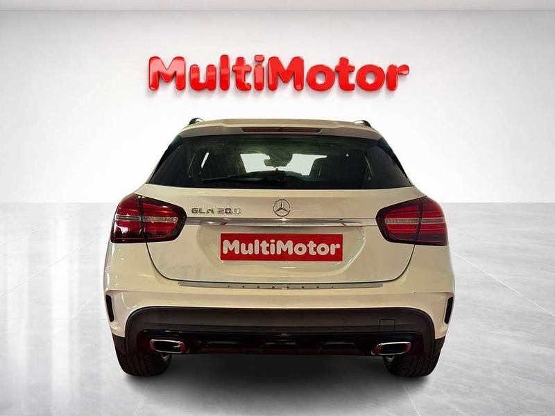 Usado Mercedes GLA200 155 CV (114 kW) 2019 Blanco SUV
