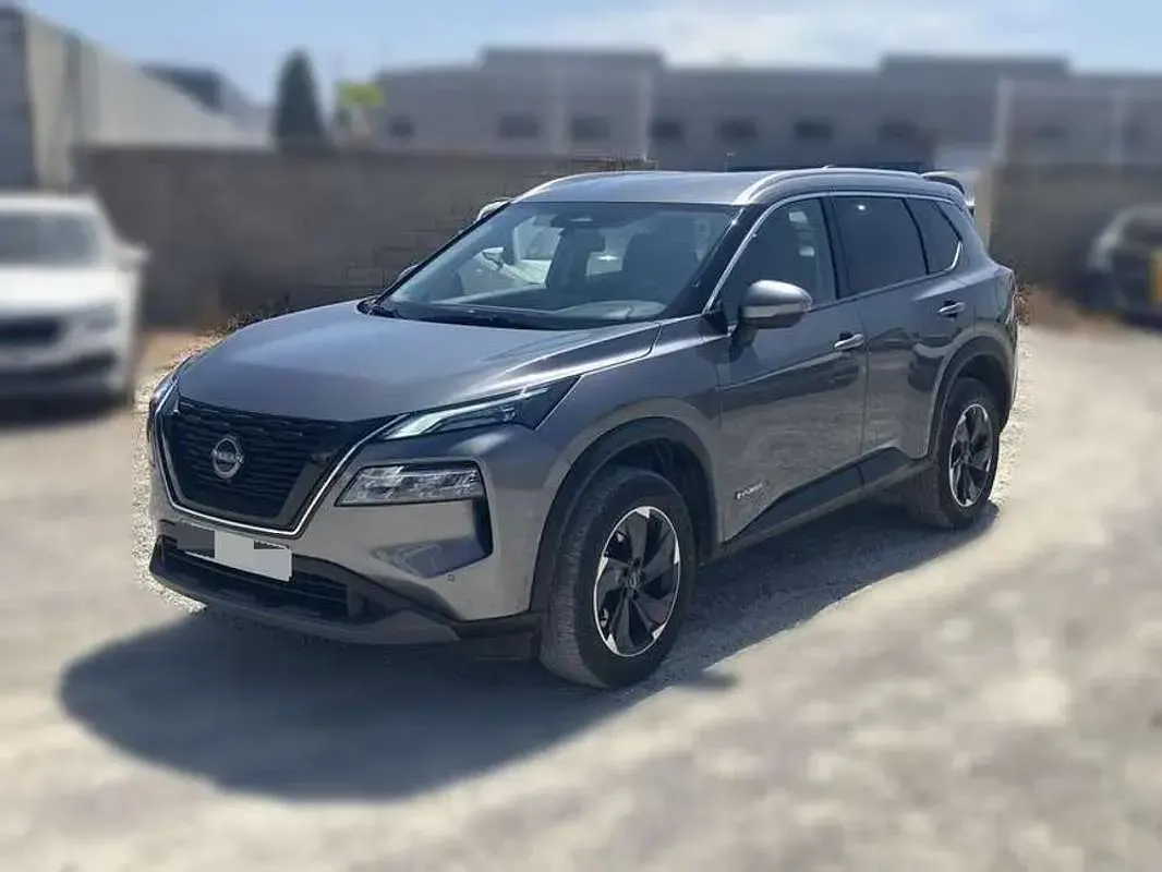 Usado Nissan X-Trail N-Connecta 158 CV (116 kW) 2025 Gris SUV