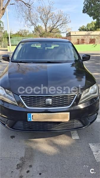 Usado Seat Toledo Style 105 CV (77 kW) 2013 Negro Berlina