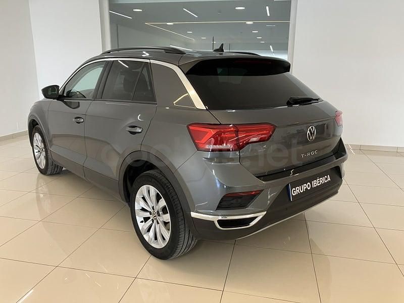 Usado VW T-Roc Advance 150 CV (110 kW) 2021 Gris / plata SUV