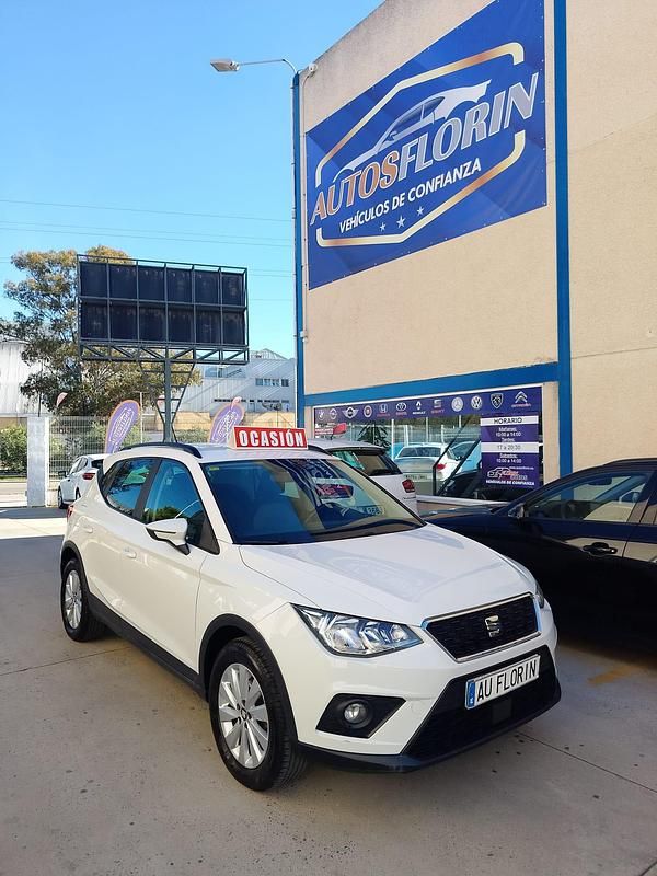 Usado Seat Arona Ecomotive 95 CV (69 kW) 2019 Blanco SUV