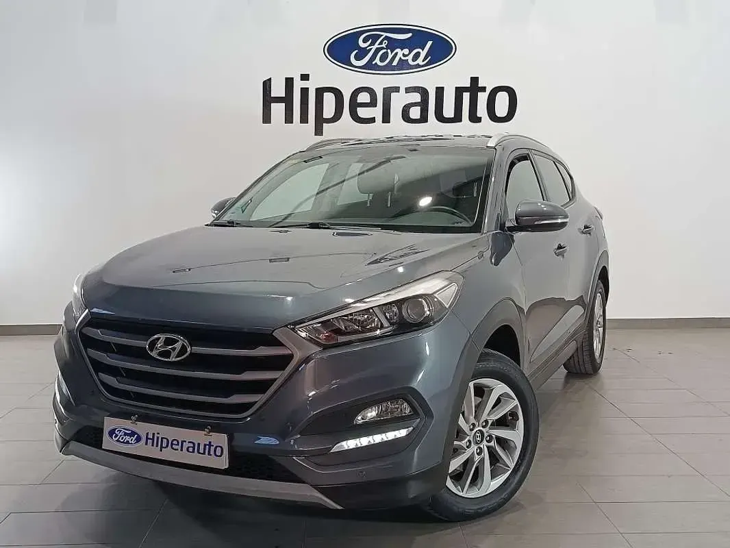 Usado Hyundai Tucson 131 CV (96 kW) 2018 Gris SUV