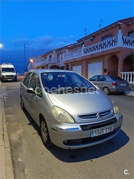 Usado Citroën Xsara Picasso 90 CV (66 kW) 2005 Gris / plata Monovolumen