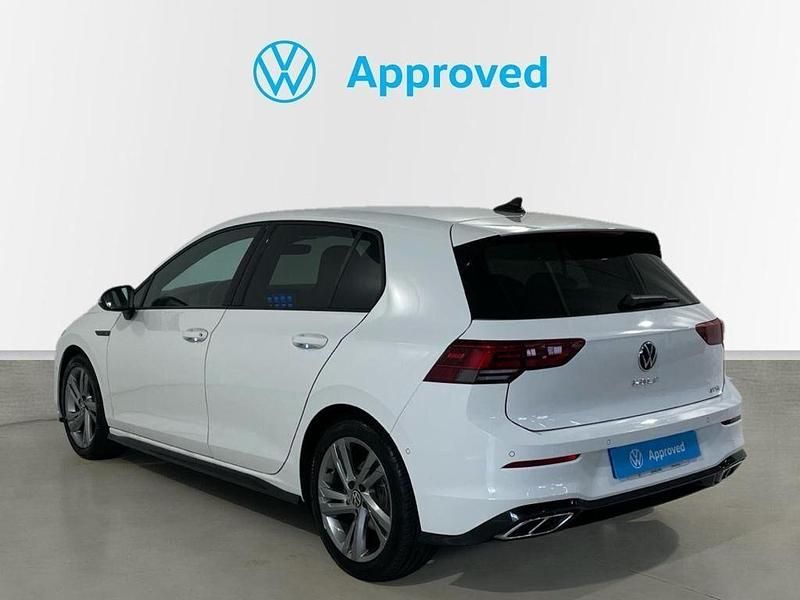 Usado VW Golf VIII R-line 150 CV (110 kW) 2022 Blanco