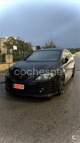 Negro Usado 2006 Seat Leon Reference Berlina | 7000 € (Un poco caro) - Imagen 1/4