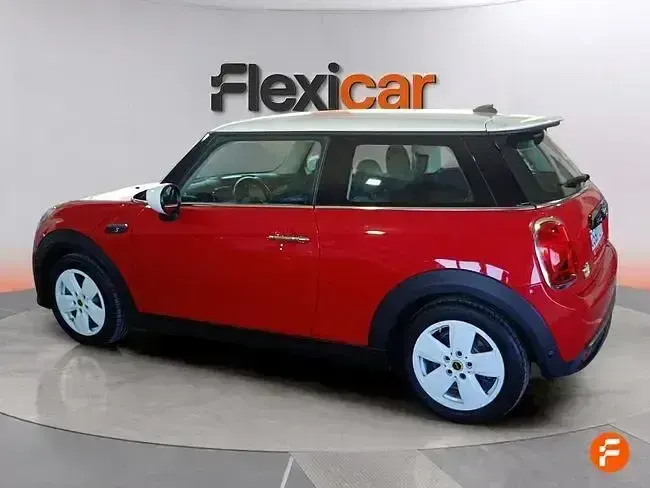 Usado Mini Cooper SE 135 kW (184 CV) 2022 Rojo Utilitario