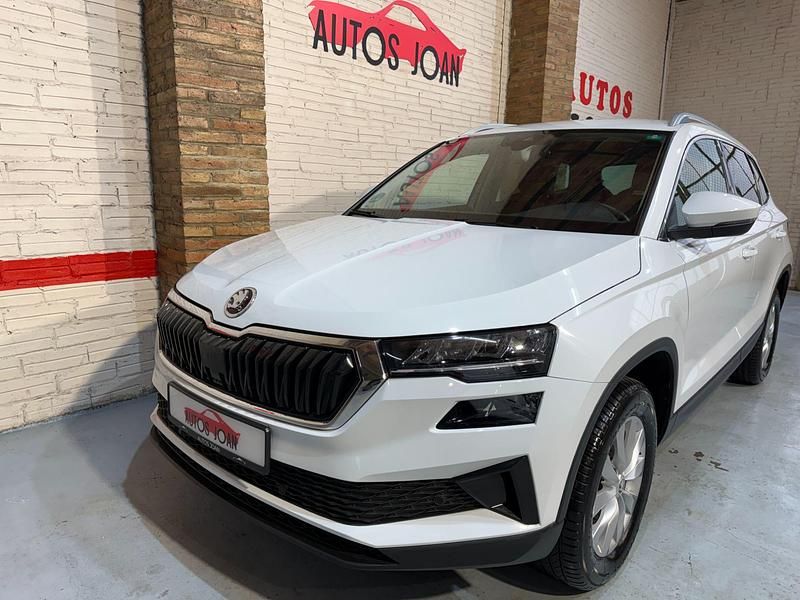 Usado Skoda Karoq Ambition 115 CV (84 kW) 2023 Blanco SUV