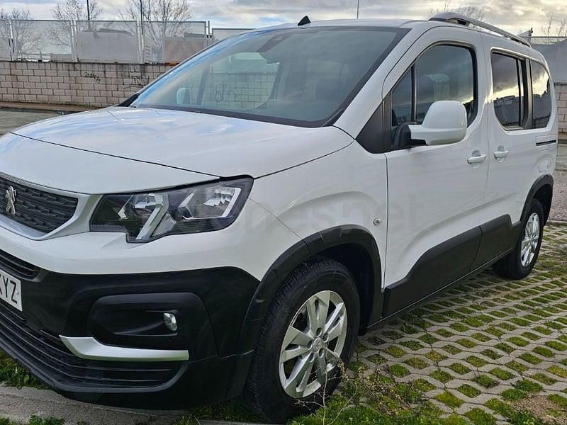 Usado Peugeot Rifter Active 130 CV (95 kW) 2019 Blanco Monovolumen