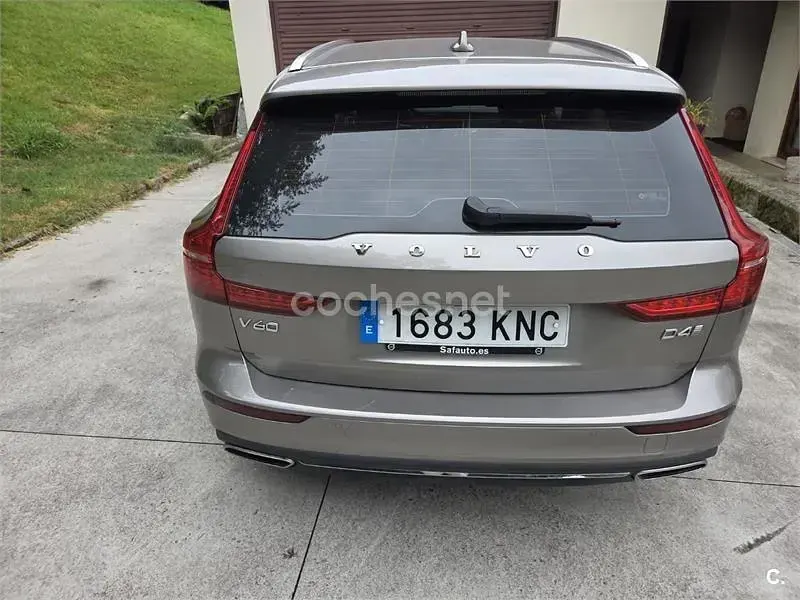 Usado Volvo V60 Inscription 190 CV (139 kW) 2018 Gris / plata Familiar