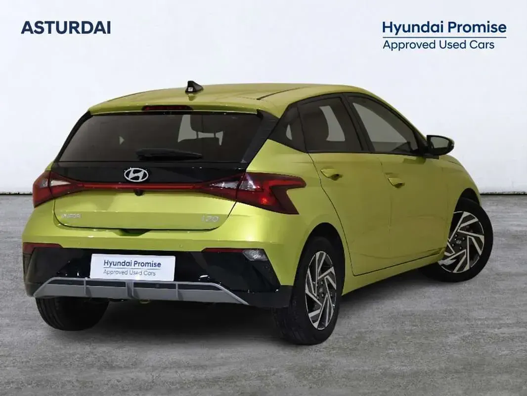Usado Hyundai i20 101 CV (74 kW) 2025 Verde Utilitario