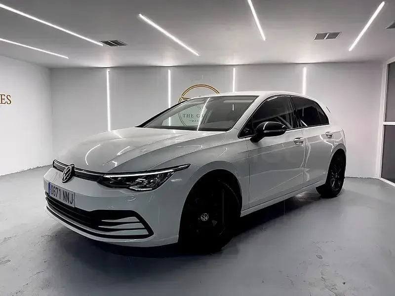 Usado VW Golf VIII Style 130 CV (95 kW) 2021 Blanco Berlina