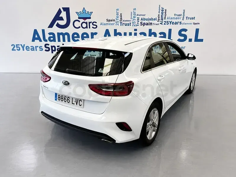 Usado Kia Ceed 100 CV (73 kW) 2021 Blanco Utilitario