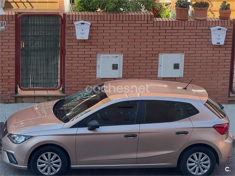 Usado Seat Ibiza Style 90 CV (66 kW) 2018 Beige Utilitario