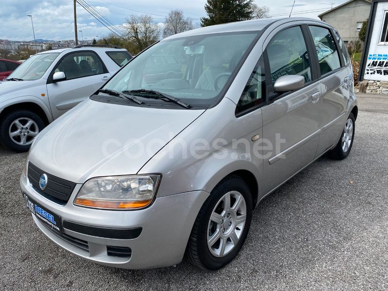 Gris / plata Usado 2004 Fiat Idea Active Monovolumen | 3500 € - Imagen 1/4