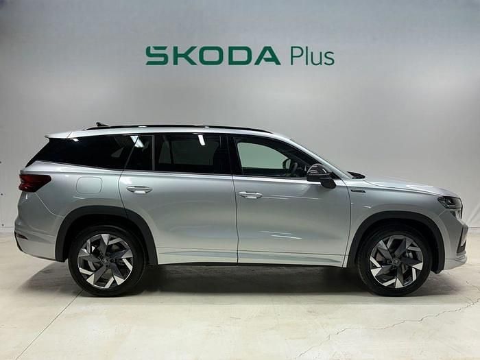 Usado Skoda Kodiaq SportLine 204 CV (150 kW) 2025 Gris plata SUV