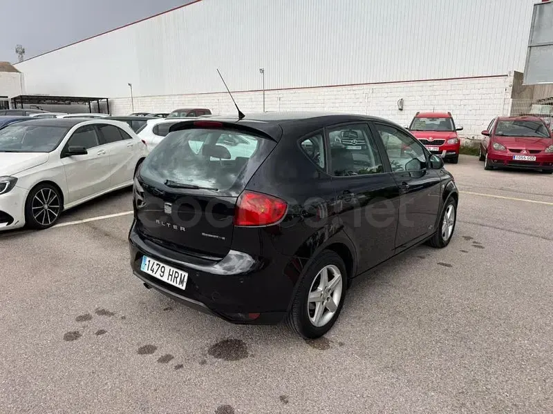 Usado Seat Altea Style 105 HP (77 kW) 2013 Preto Monovolume